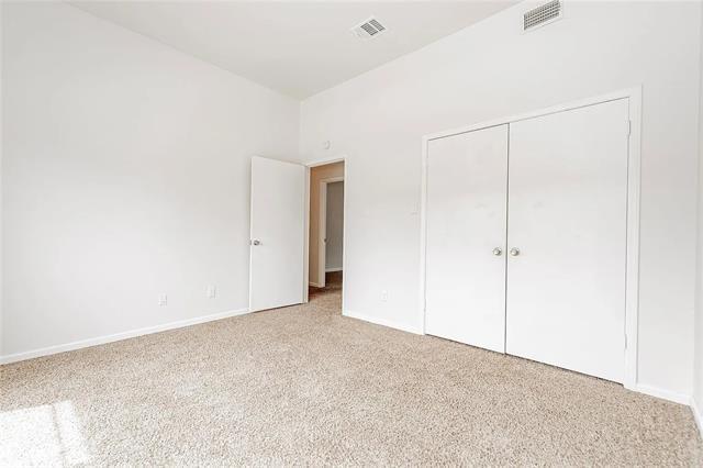 Building Photo - 10438 High Hollows Dr