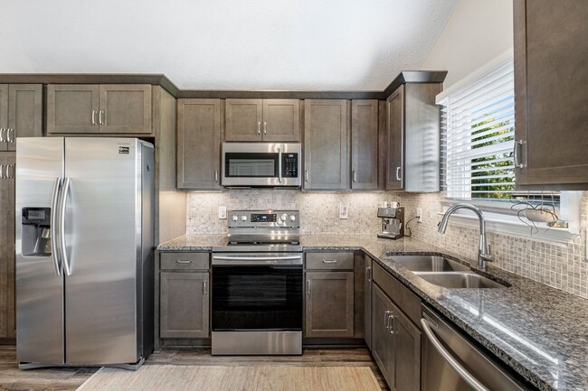 Building Photo - 3 Bedroom next to Wedgewood-Houston
