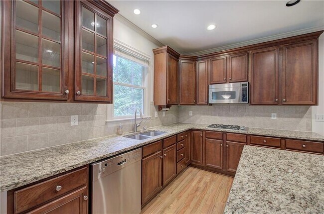 Building Photo - 2320 Starr Lake Dr NW