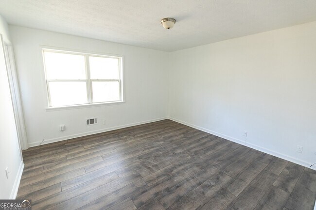 Building Photo - 2761 Rockdale Dr