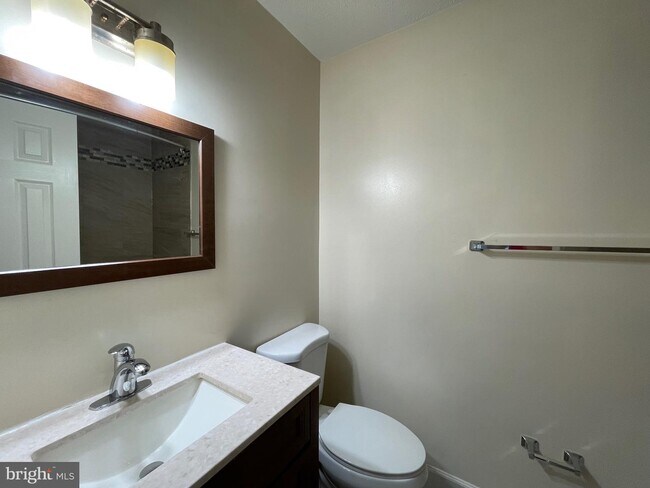 Building Photo - 7233 Mill Creek Ct