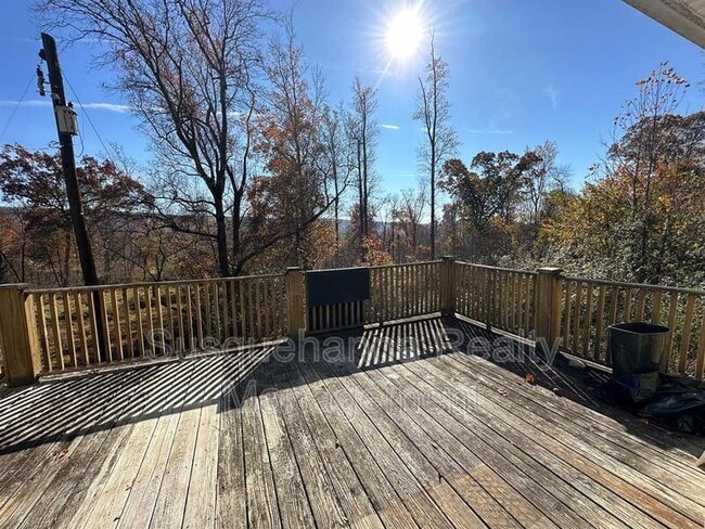 Building Photo - 1250 Whitetail Ln