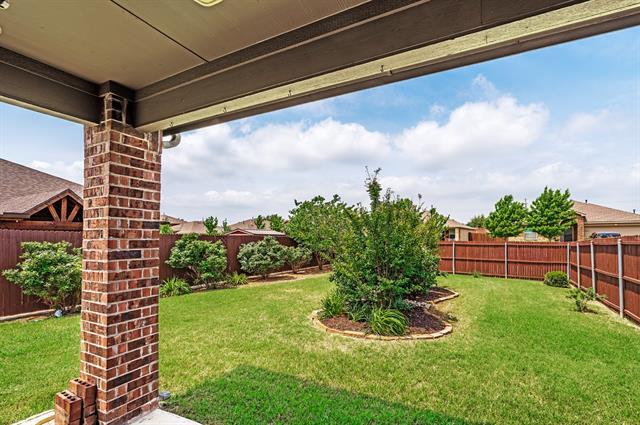 Building Photo - 1911 Meadow Crest Dr