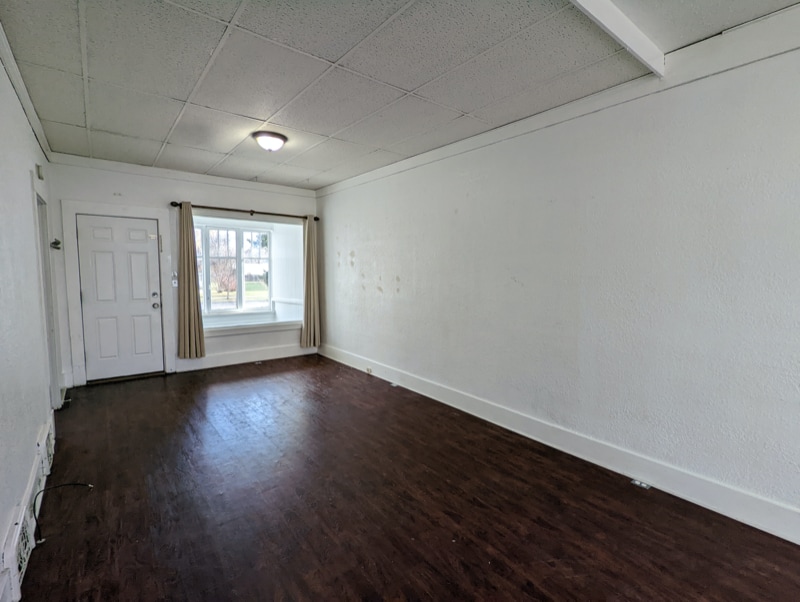 Building Photo - 617-619 8th Ave S