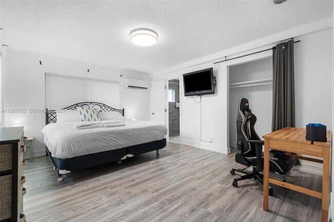 Building Photo - 1850 NW 92nd St