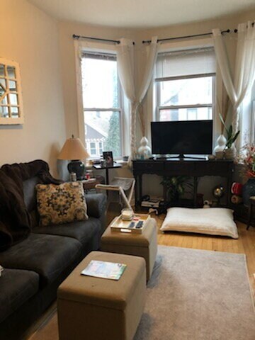 Building Photo - BEAUTIFUL APARTMENT in an UNBEATABLE LOCATION