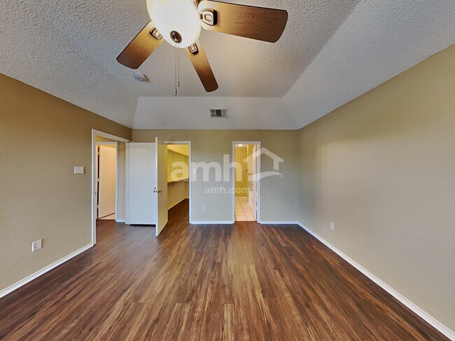 Building Photo - 4521 Quarry Cir