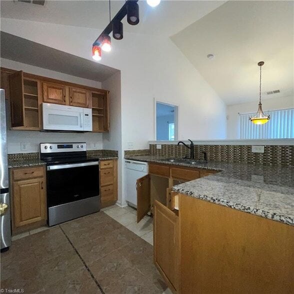 Building Photo - 2133 Rindle Dr