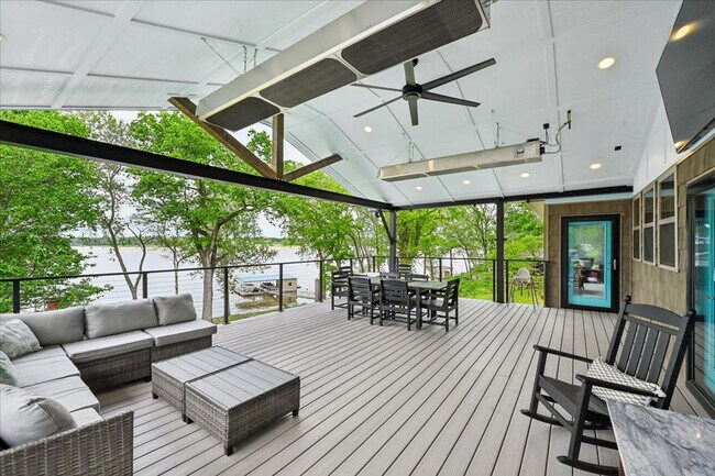 Building Photo - 1115 Red Bud Dr