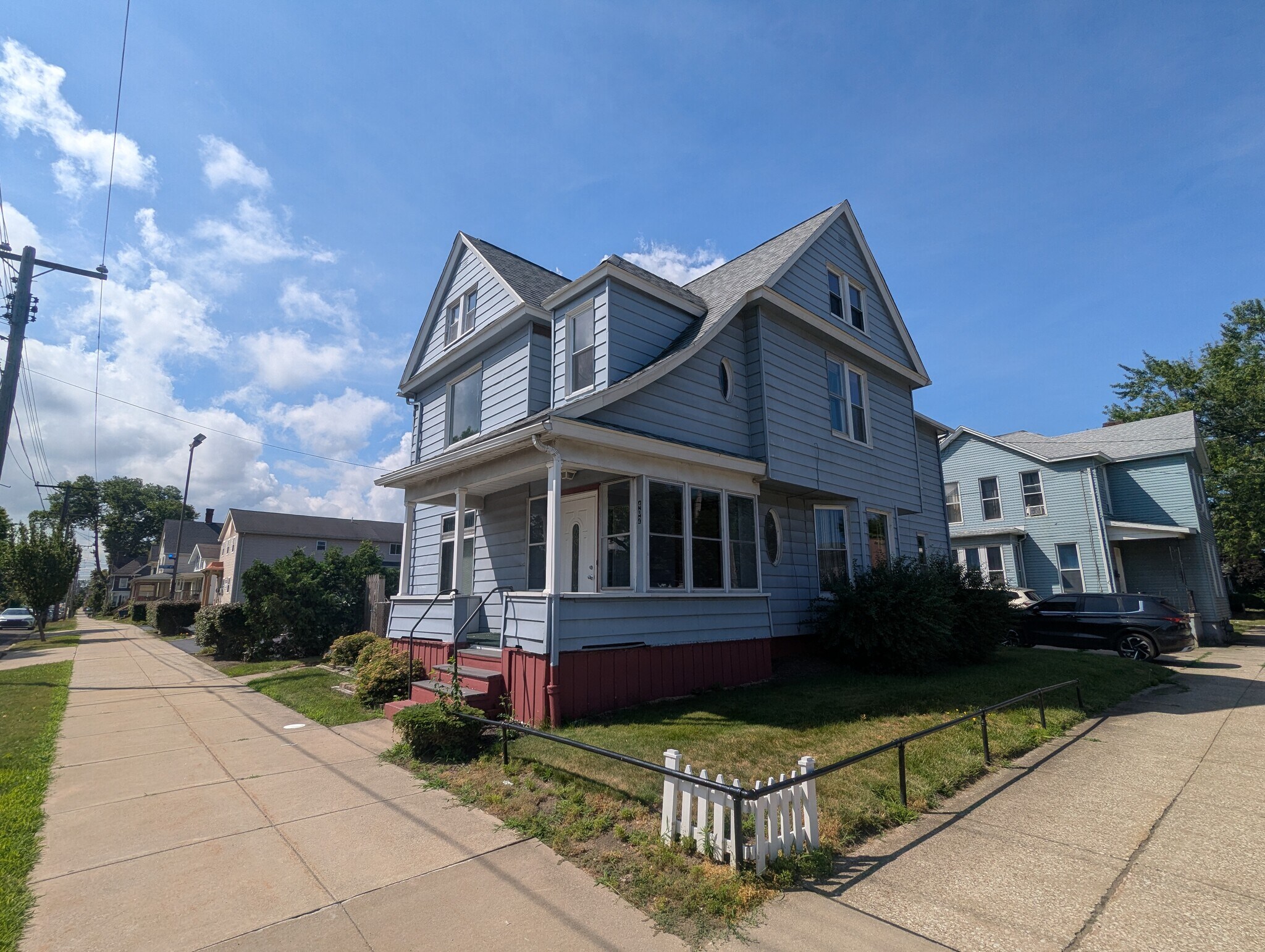 Building Photo - 402 Myrtle St