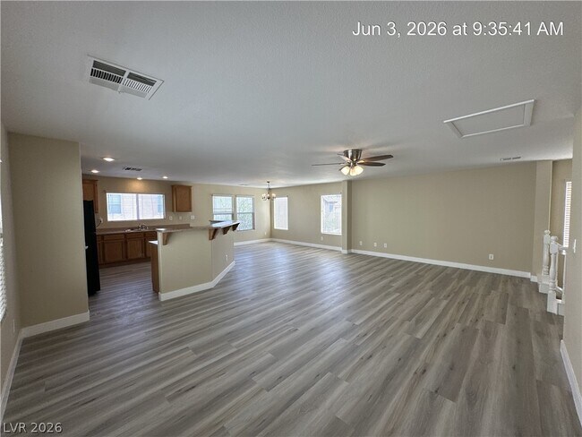 Building Photo - 9754 Splendor Sky Ave