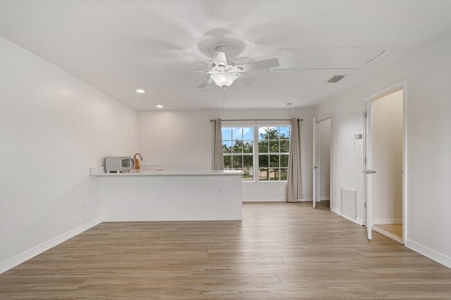 Building Photo - 6451 New Independence Pkwy