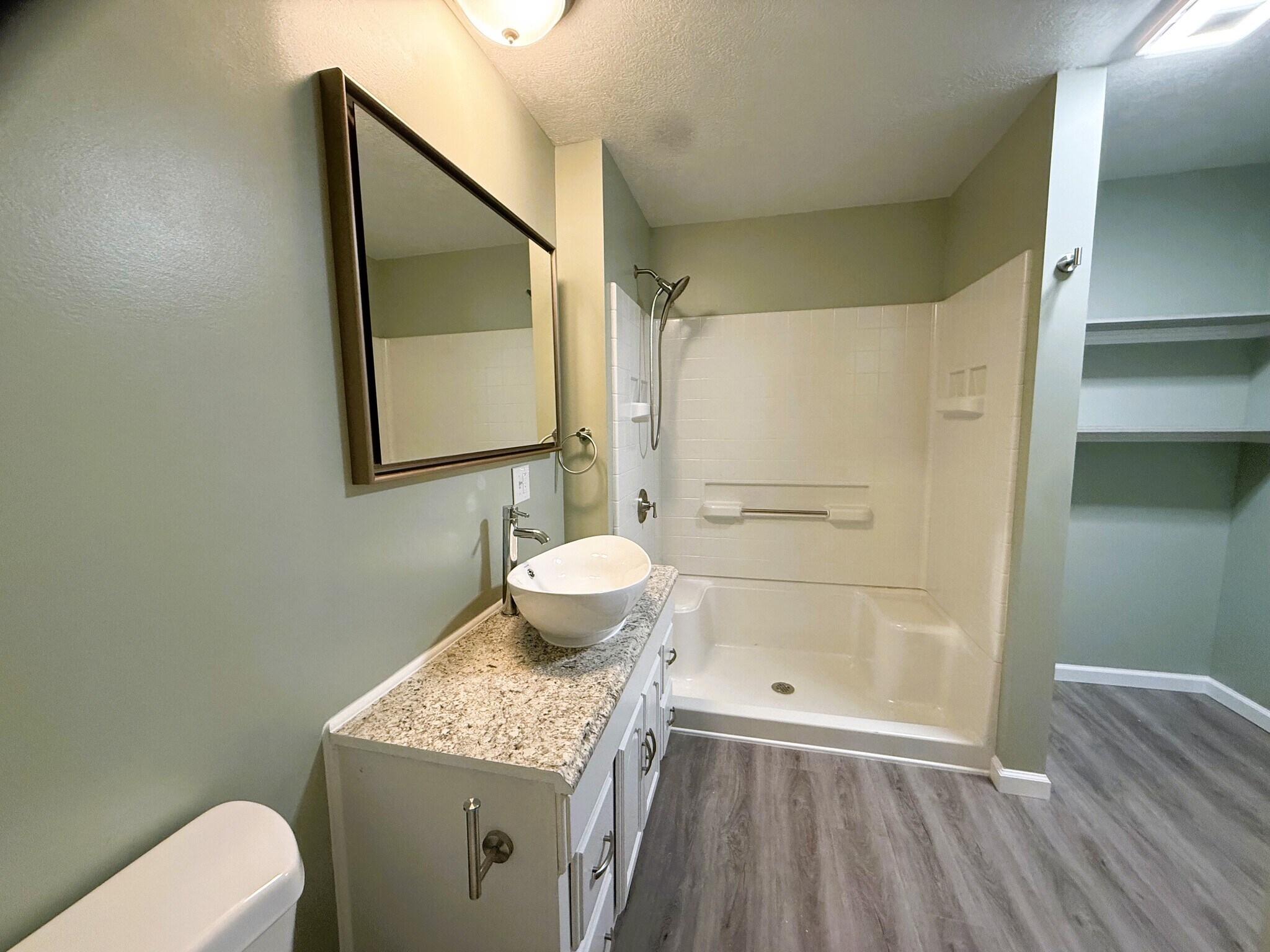 Building Photo - 412 Depot St