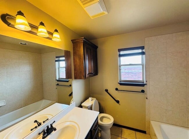 Building Photo - 2400 NW 151st St