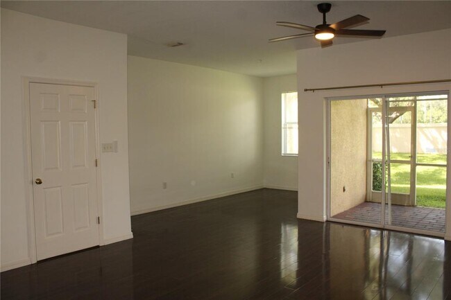 Building Photo - 3429 Parkridge Cir