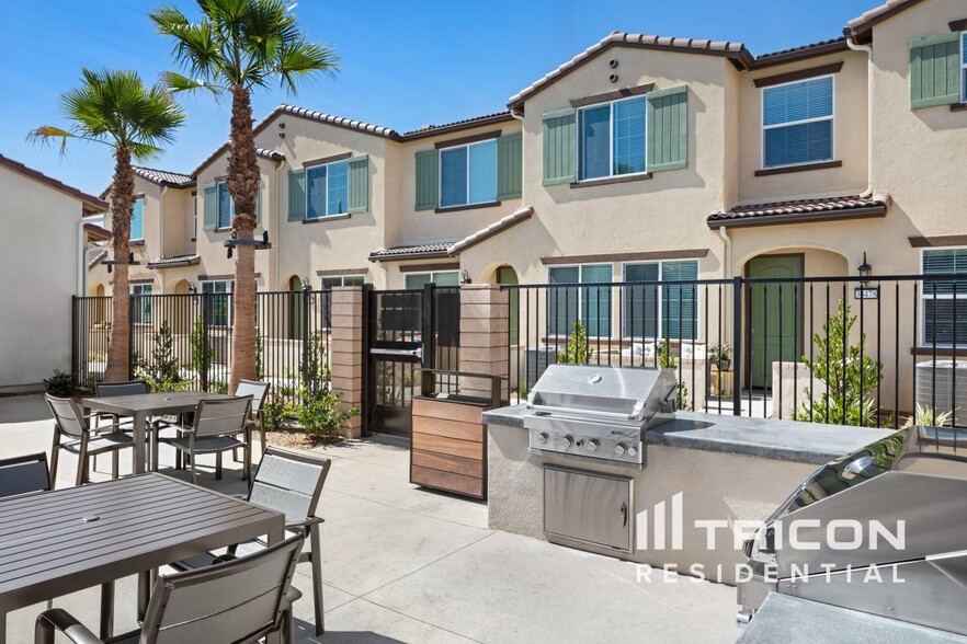Building Photo - 24653 Tesoro Ct