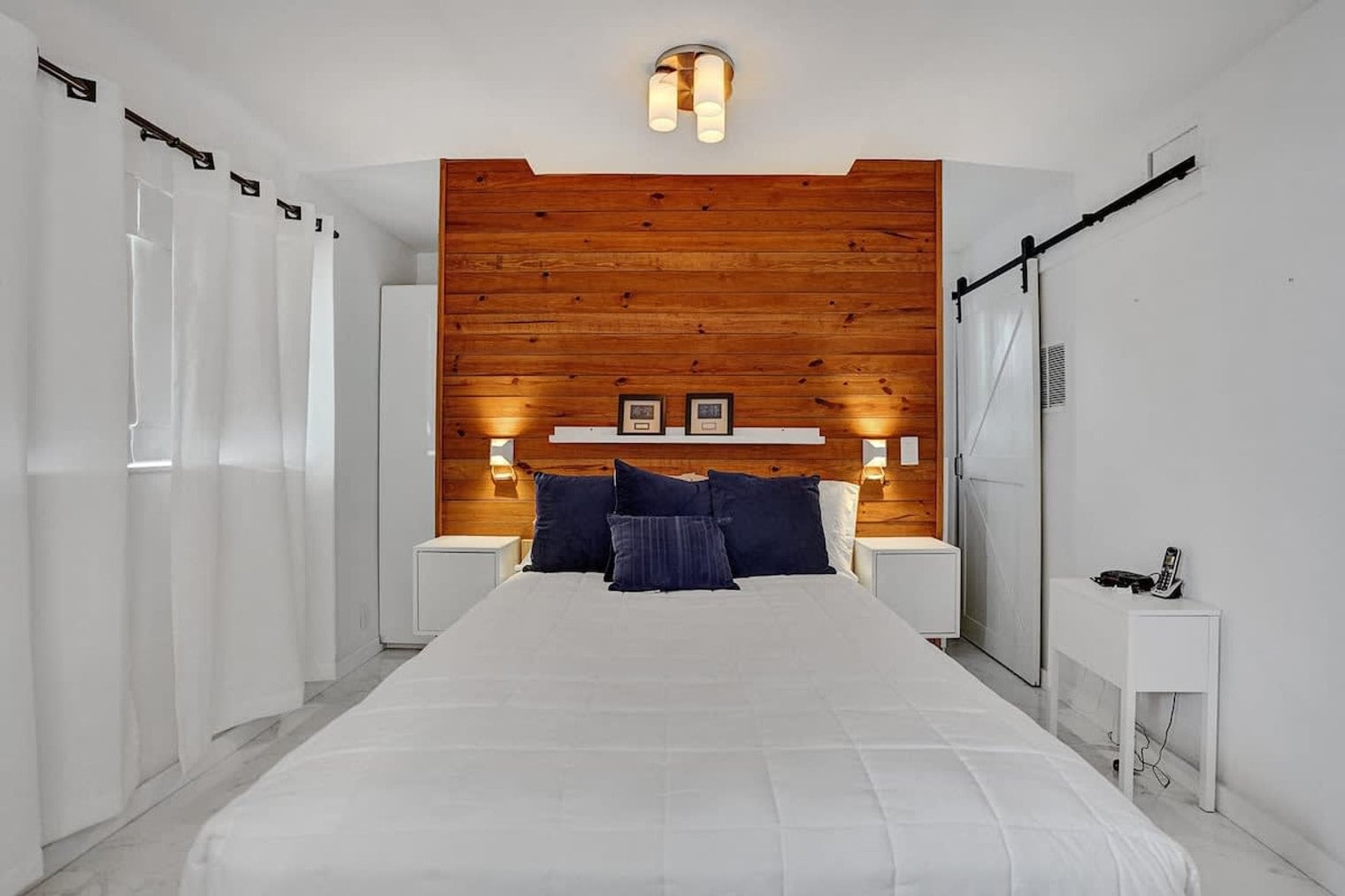 Building Photo - 3215 NE 7th St