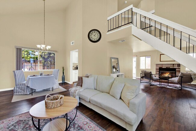 Building Photo - Two Story Home