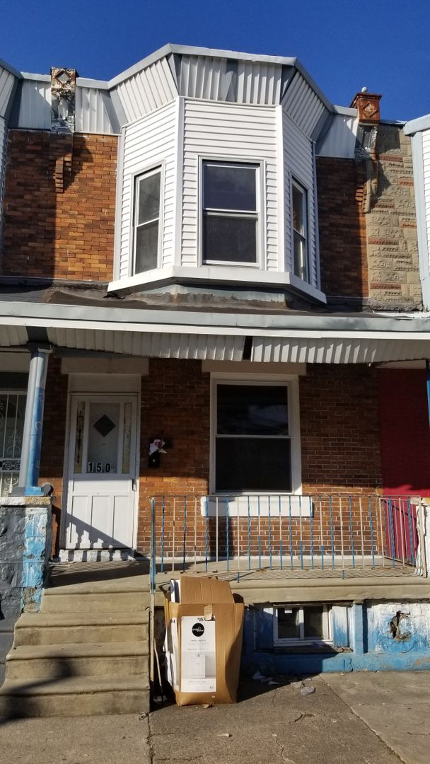 Primary Photo - 150 N Yewdall St