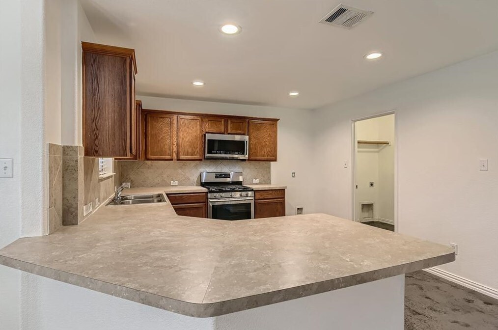 Building Photo - 177 Flagstone Trl