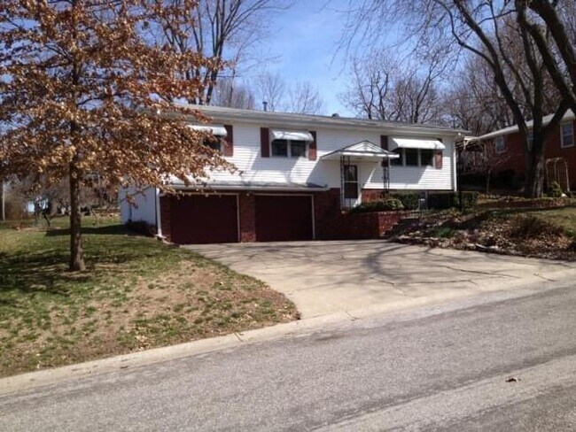 Primary Photo - 1201 Midyett Rd