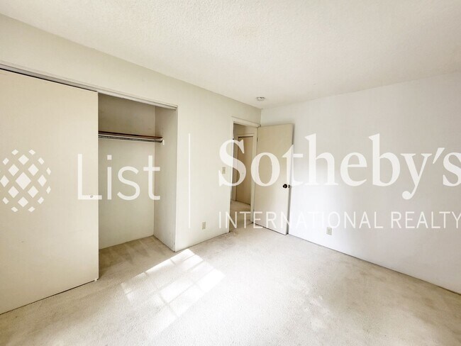 Building Photo - Healani Gardens 314  |  Kaneohe, HI