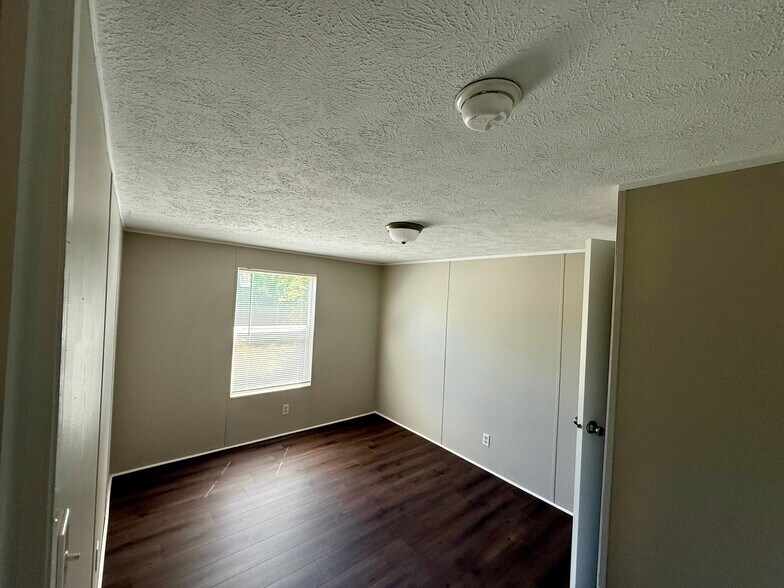 Building Photo - 89 Easler Hwy