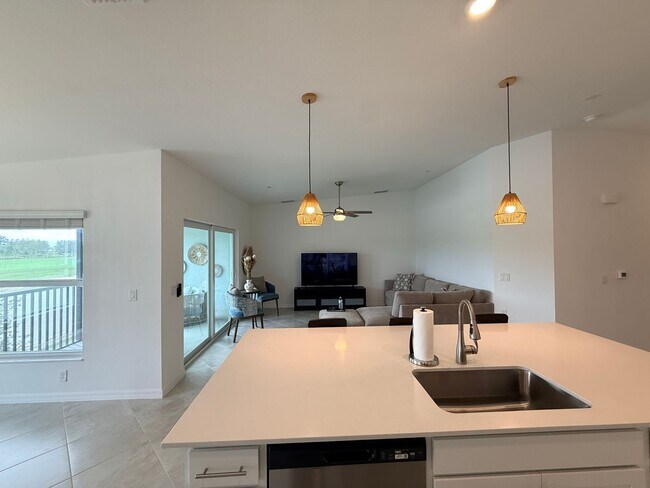 Building Photo - 15175 Bluffton Ln