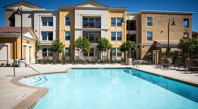 Building Photo - Alegre