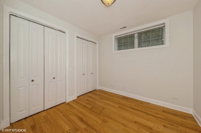 Building Photo - 4012 S Indiana Ave