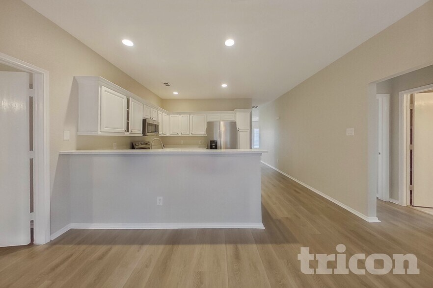 Building Photo - 6429 Riverwater Trail