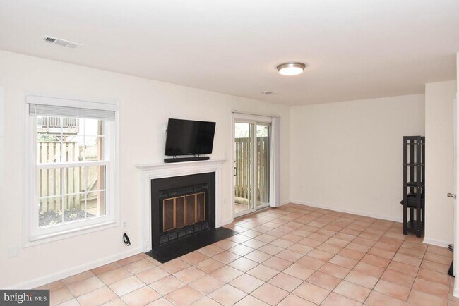 Building Photo - 5843 Wye Oak Commons Ct