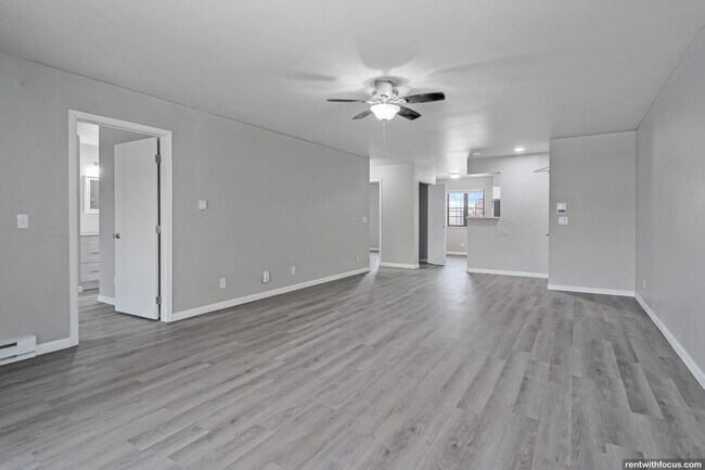Interior Photo - 410 Fox Shores Dr.