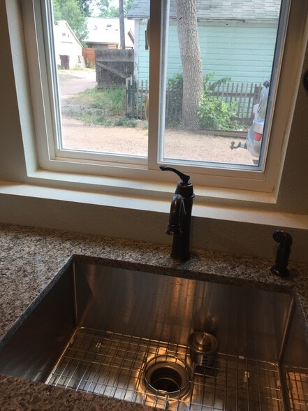 Building Photo - 431 N Franklin St