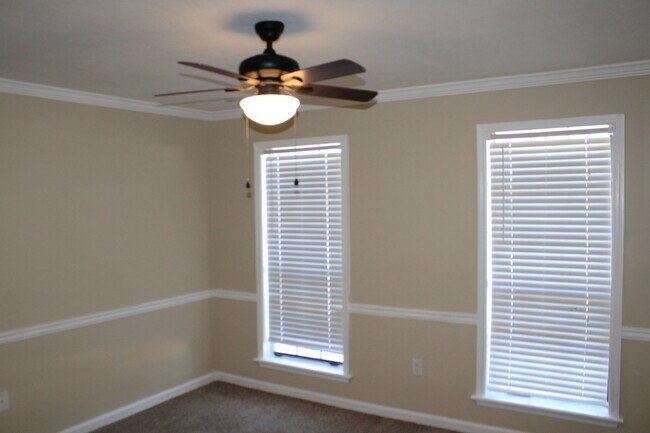 Building Photo - 4104 Spencer St