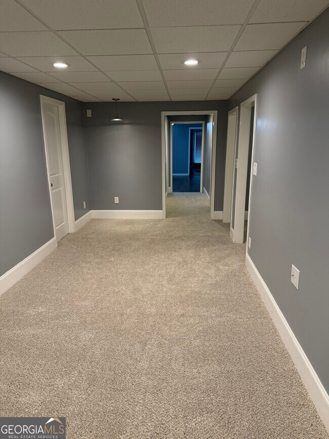 Building Photo - 430 Bethany Rd