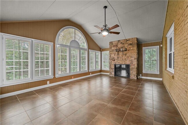 Building Photo - 860 Cramac Dr