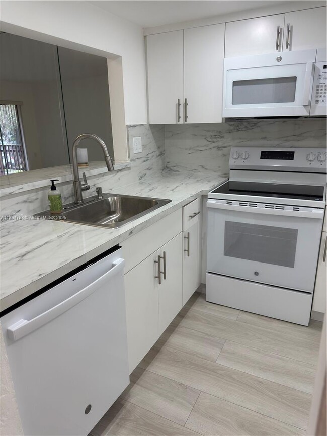 Building Photo - 11291 SW 88th St