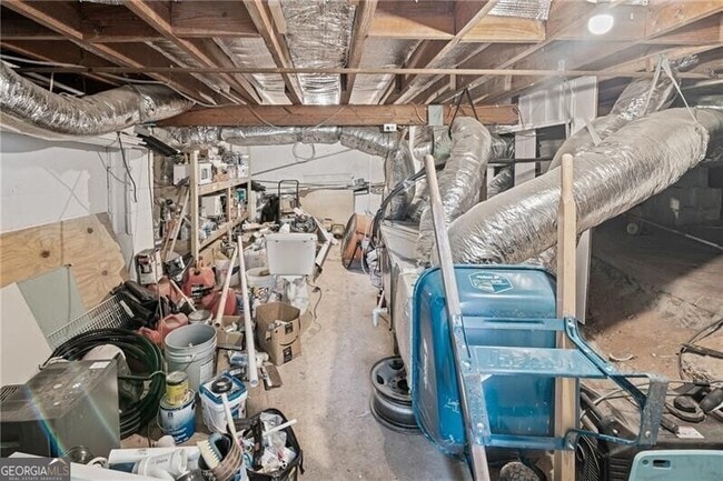 Building Photo - 2889 Macon Dr SW