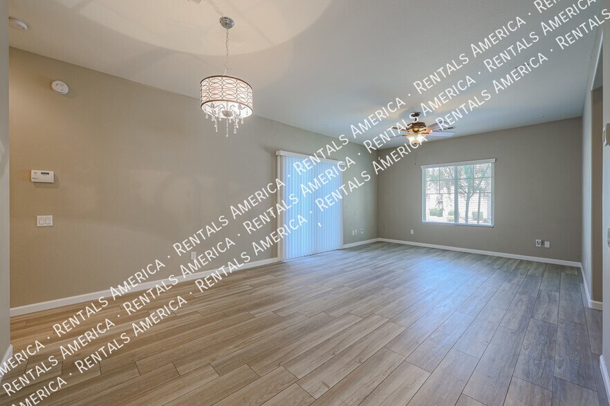 Building Photo - 2205 W Le Marche Ave