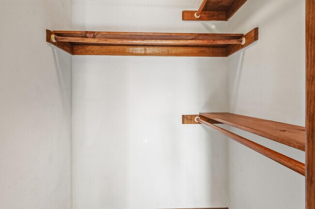 Building Photo - 206 Esmond Ct