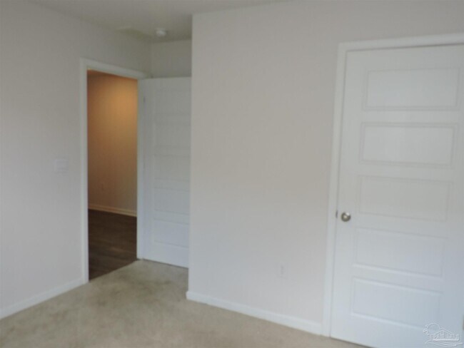 Building Photo - 7580 Steeplechase Blvd