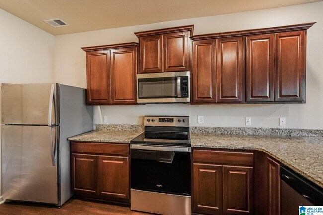 Building Photo - 124 Clover Ln