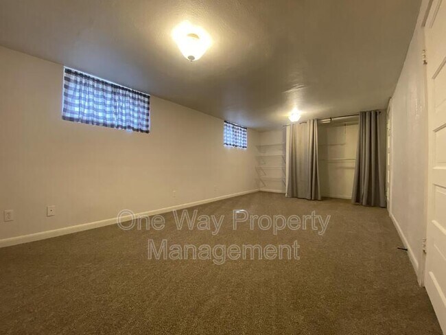 Building Photo - 1700 13th Ave