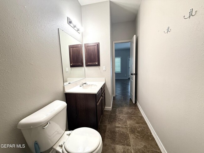 Building Photo - 3729 Loma Brisa Dr