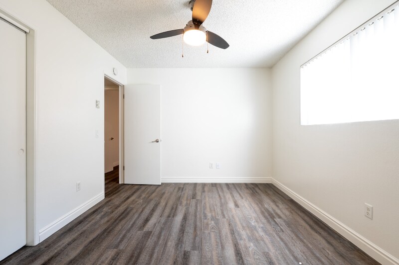 Building Photo - 1110 Meadow Lake Dr