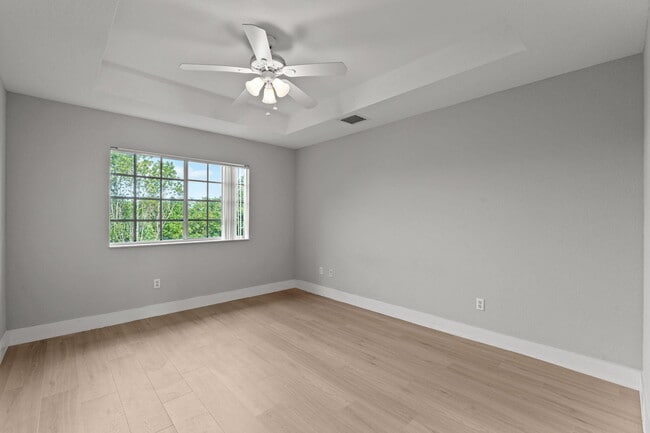 Building Photo - 1411 Lucaya Dr