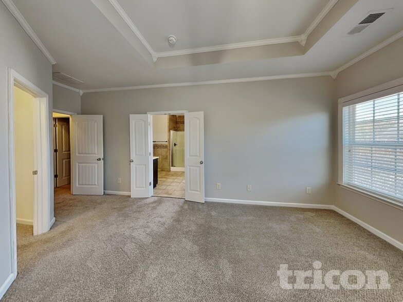 Building Photo - 21 Howard Ave