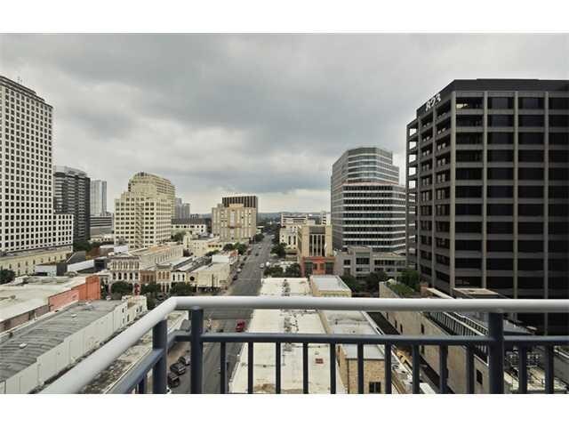 Building Photo - 800 Brazos St