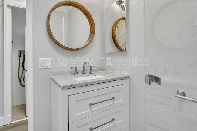 Building Photo - 4070 Morrell St